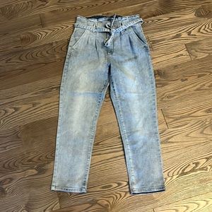 3 for $25 💚 jeans